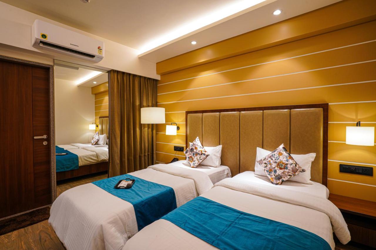 Hotel El Magnifico Surat Eksteriør bilde
