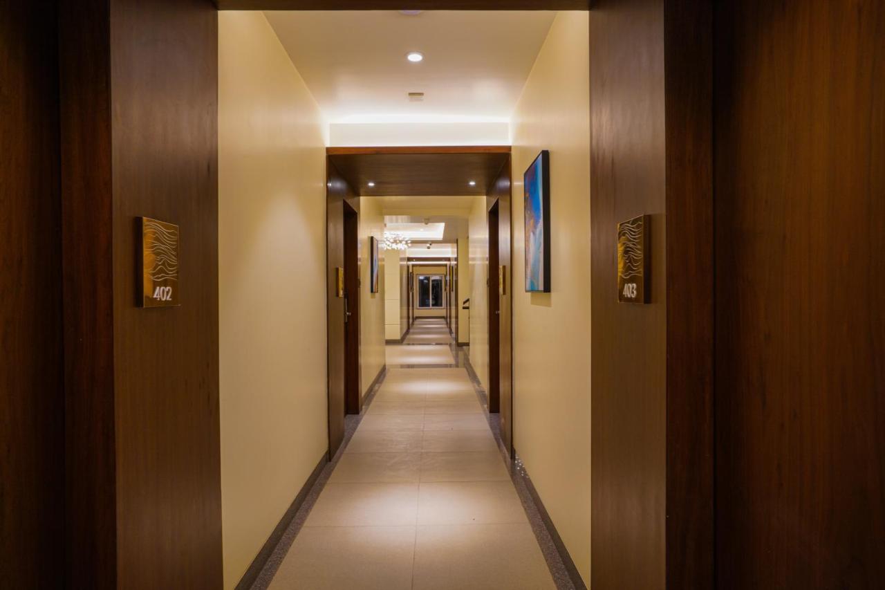 Hotel El Magnifico Surat Eksteriør bilde
